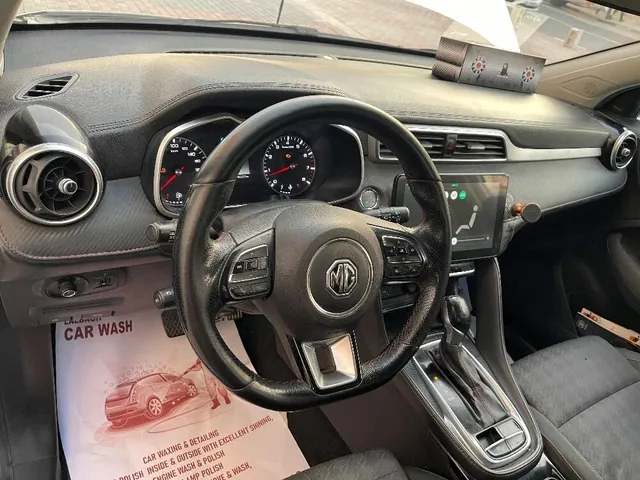 صورة 2022 إم جي ZS