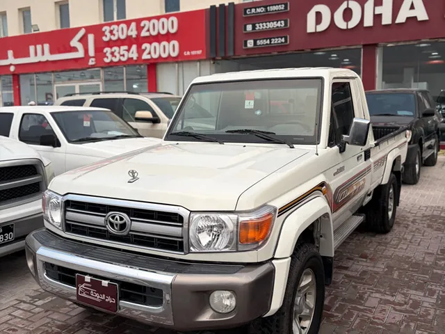 Photo of 2012 Toyota Land Cruiser 70