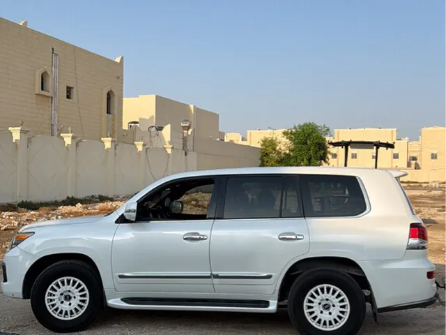 Photo of 2014 Lexus LX 570 S