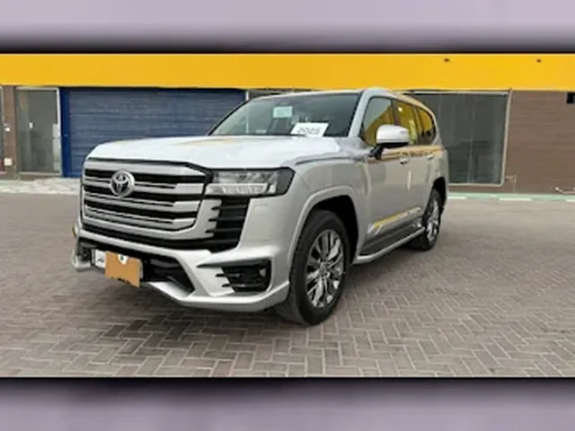 Photo of 2025 Toyota Land Cruiser GXR