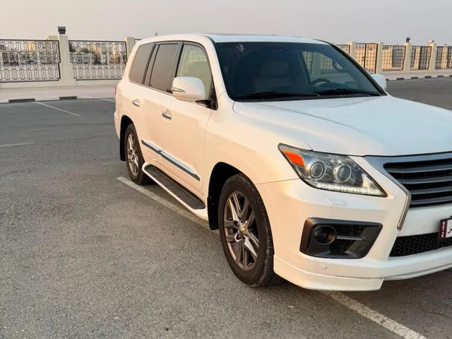 Photo of 2015 Lexus LX 570 S