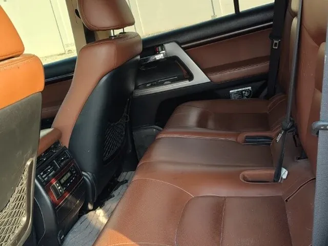 Photo of 2015 Toyota Land Cruiser VXR
