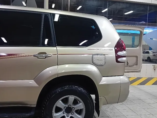 Photo of 2003 Toyota Land Cruiser Prado