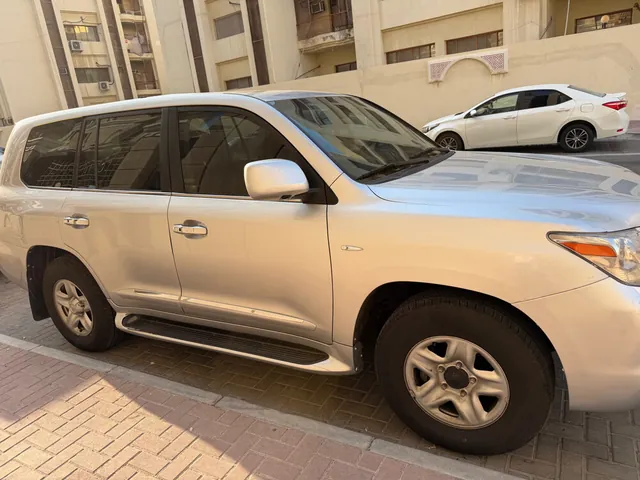 Photo of 2009 Lexus LX 570