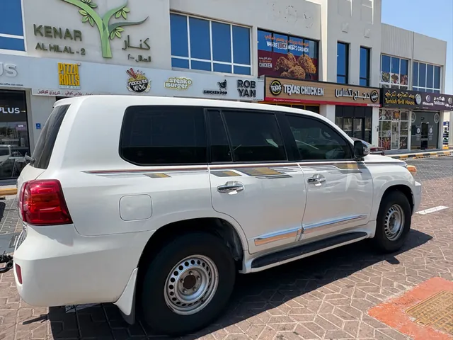 Photo of 2013 Toyota Land Cruiser GXR