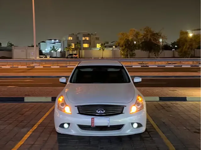 صورة 2011 إنفينيتي G 37X
