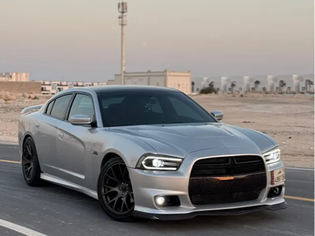 صورة 2012 دودج تشارجر SXT
