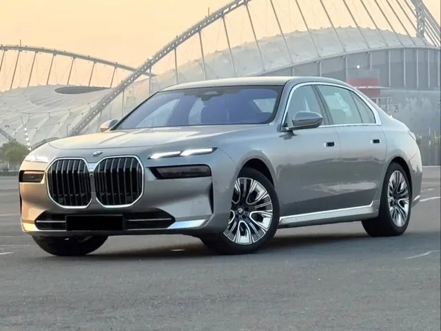 Photo of 2023 BMW 7-Series 735i
