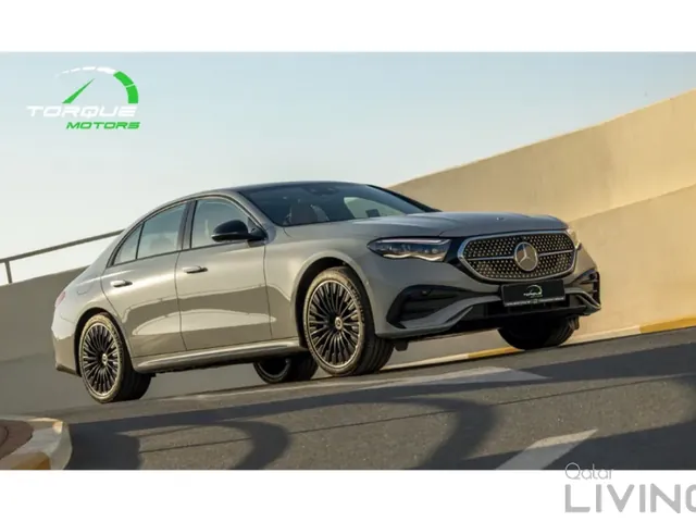 صورة 2026 مرسيدس-بنز E 300