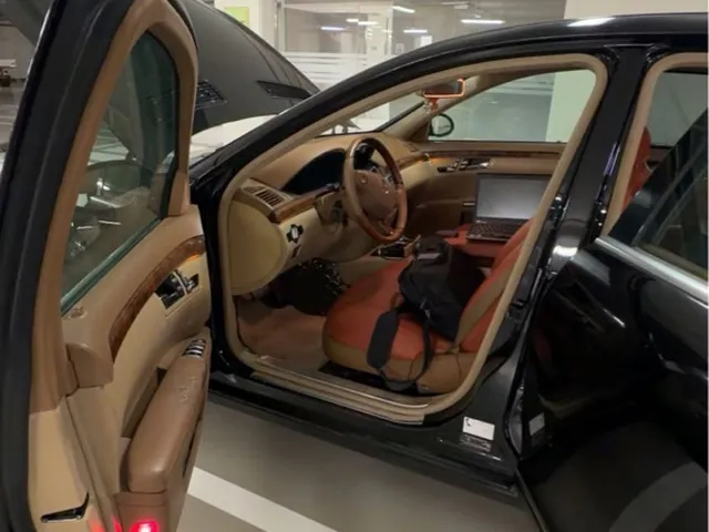 صورة 2009 مرسيدس-بنز C 350