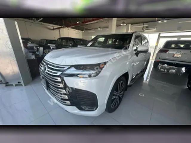 صورة 2025 لكزس LX 600 لكجري