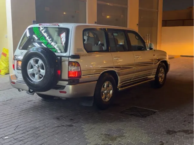 Photo of 2003 Toyota Land Cruiser GXR