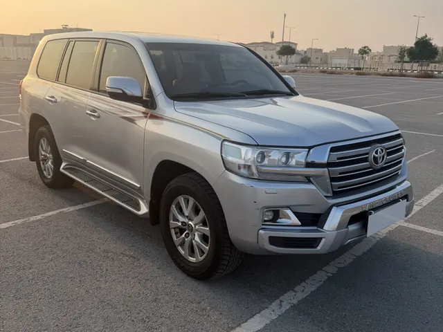 Photo of 2018 Toyota Land Cruiser GXR