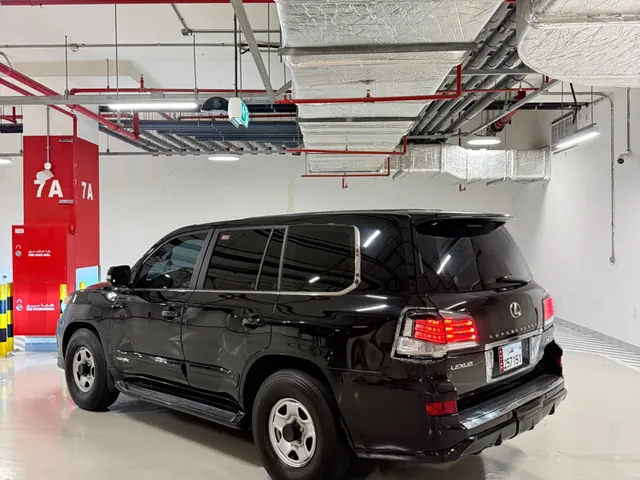 صورة 2011 لكزس LX 570 سوبرتشارج