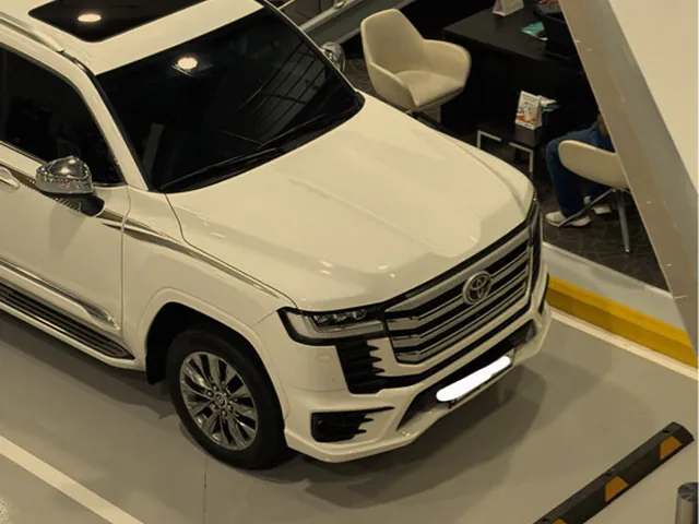 Photo of 2025 Toyota Land Cruiser VXR