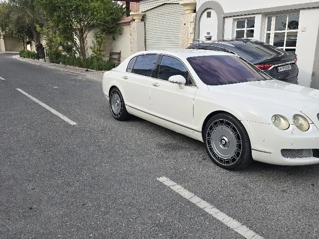 صورة 2006 بنتلي كونتيننتال GT مولينر