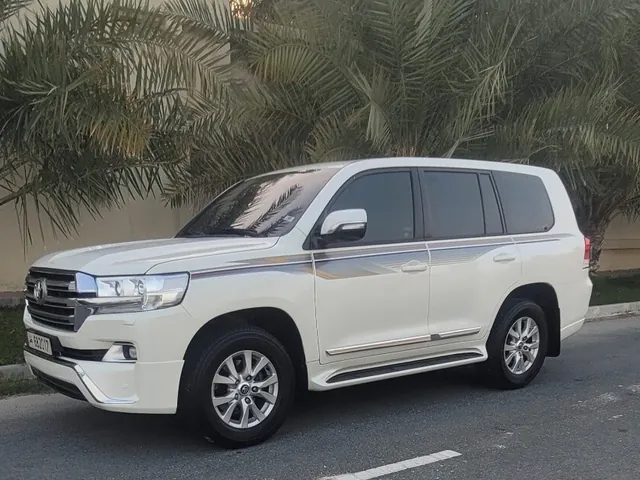 Photo of 2016 Toyota Land Cruiser GXR