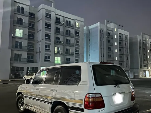 صورة 2001 تويوتا لاند كروزر GXR Limited