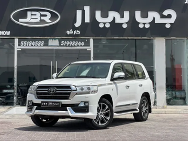 صورة 2020 تويوتا لاند كروزر VXR جراند تورينج S