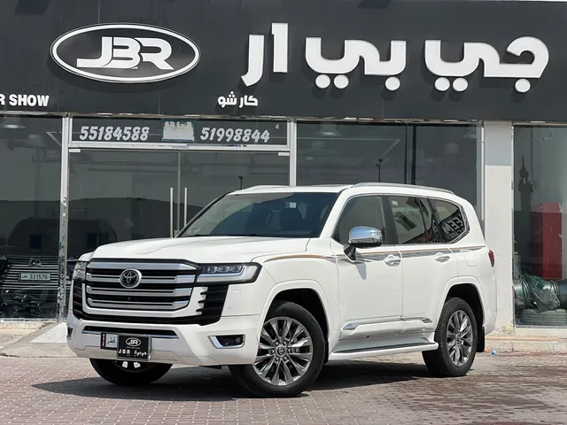 صورة 2022 تويوتا لاند كروزر VXR