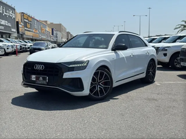 Photo of 2021 Audi Q8