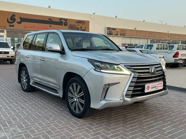 Photo of 2016 Lexus LX 570