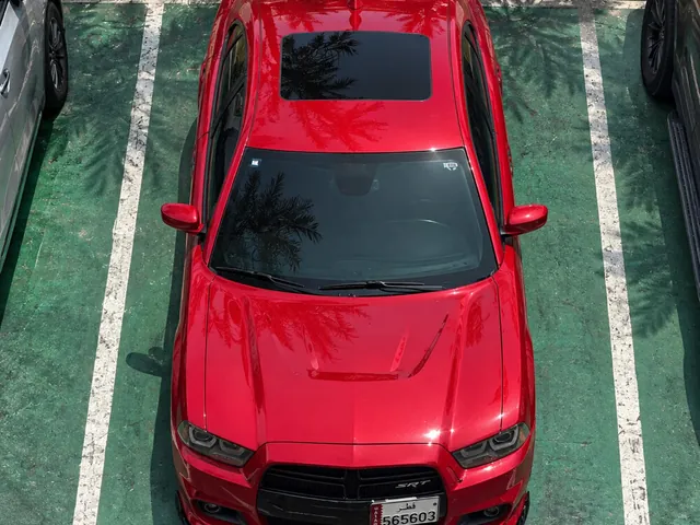 صورة 2013 دودج تشارجر SRT8