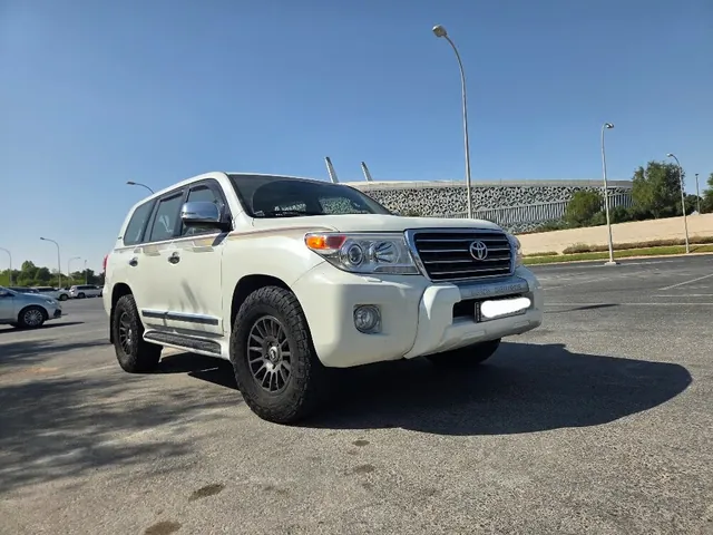 Photo of 2013 Toyota Land Cruiser GXR