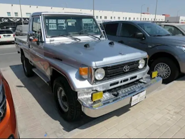 صورة 1999 تويوتا لاند كروزر LX