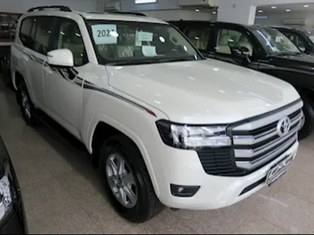 Photo of 2024 Toyota Land Cruiser GXR
