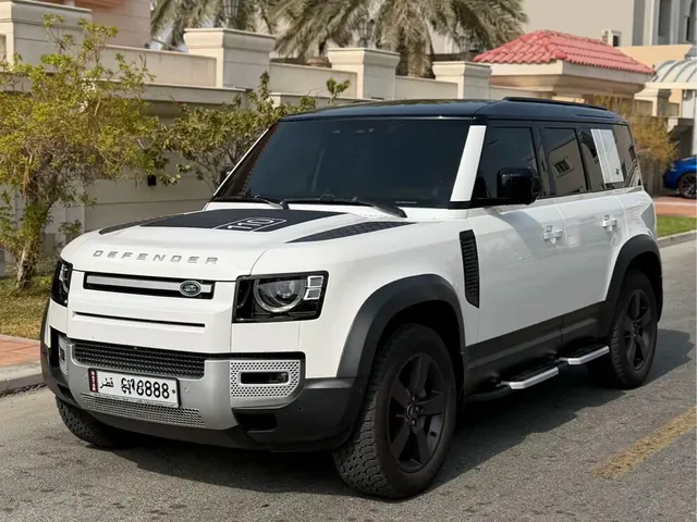 صورة 2022 لاند روفر ديفندر 110 SE