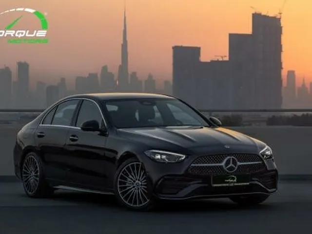 صورة 2026 مرسيدس-بنز C 200
