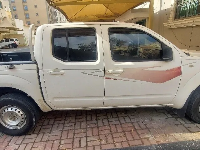Photo of 2013 Nissan Navara SE