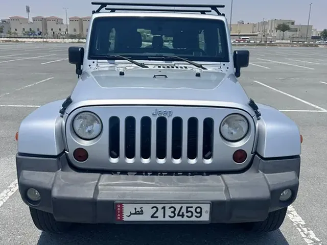 صورة 2012 جيب رانجلر أنليميتد