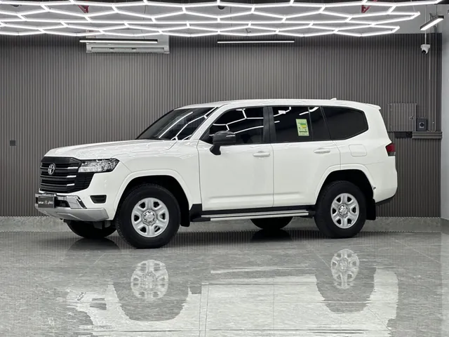 Photo of 2023 Toyota Land Cruiser GX