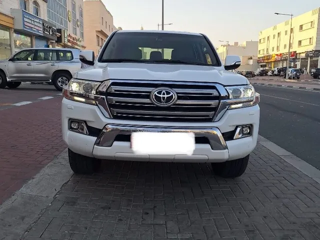 Photo of 2016 Toyota Land Cruiser GXR