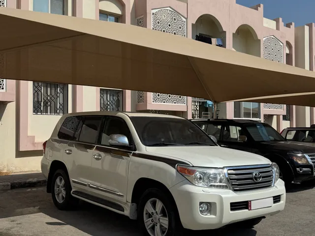 Photo of 2014 Toyota Land Cruiser GXR