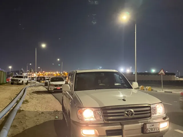 صورة 2006 تويوتا لاند كروزر VXR