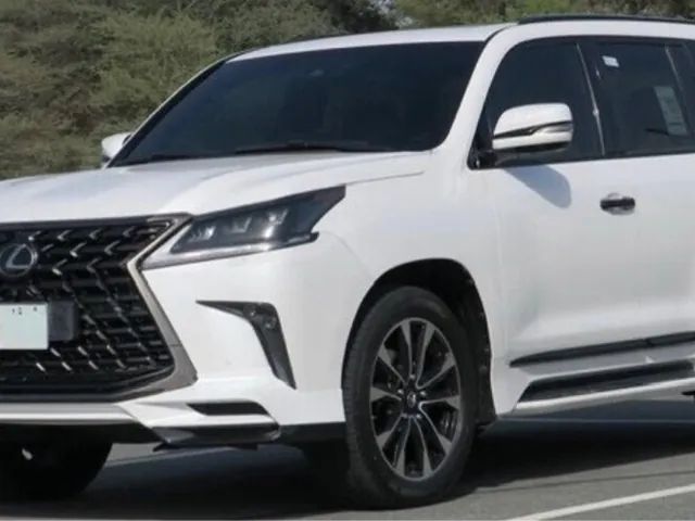 Photo of 2021 Lexus LX 570 Black Edition