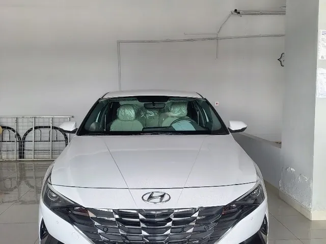 Photo of 2023 Hyundai Elantra