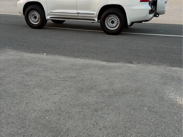 صورة 2014 تويوتا لاند كروزر VXR