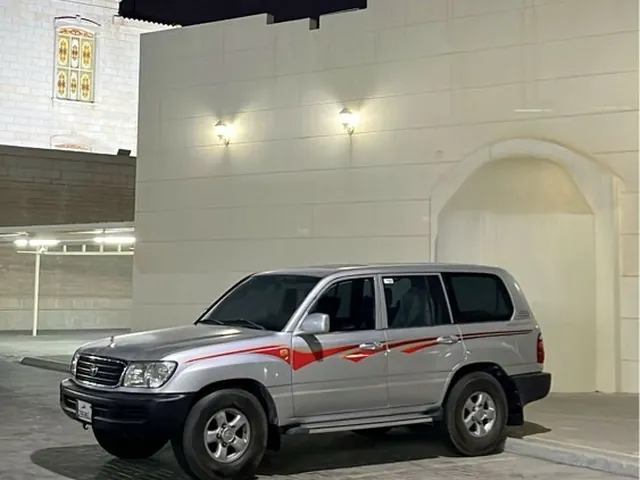 Photo of 2000 Toyota Land Cruiser GX