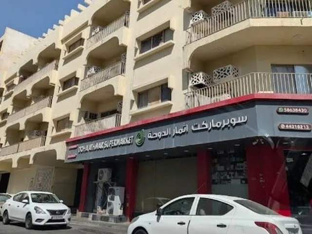 صورة 2022 لاند روفر ديفندر 110 HSE