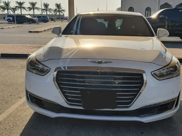 Photo of 2017 Genesis G90