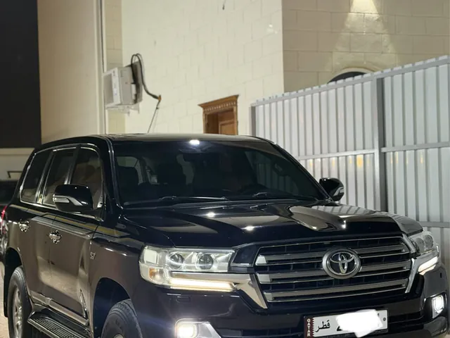 صورة 2016 تويوتا لاند كروزر VXR