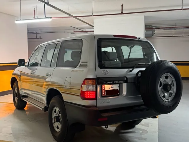 Photo of 2006 Toyota Land Cruiser GX