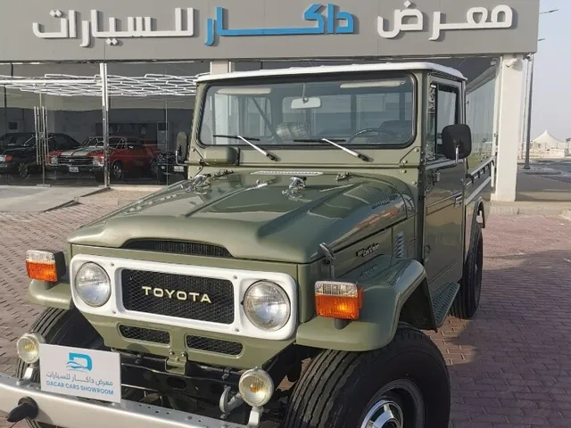 صورة 1982 تويوتا لاند كروزر