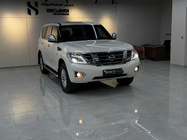 صورة 2015 نيسان باترول SE
