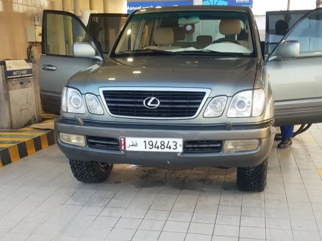 صورة 2001 تويوتا لاند كروزر LX