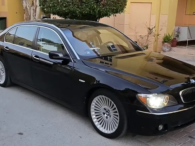 صورة 2008 بي إم دبليو الفئة السابعة 740Li